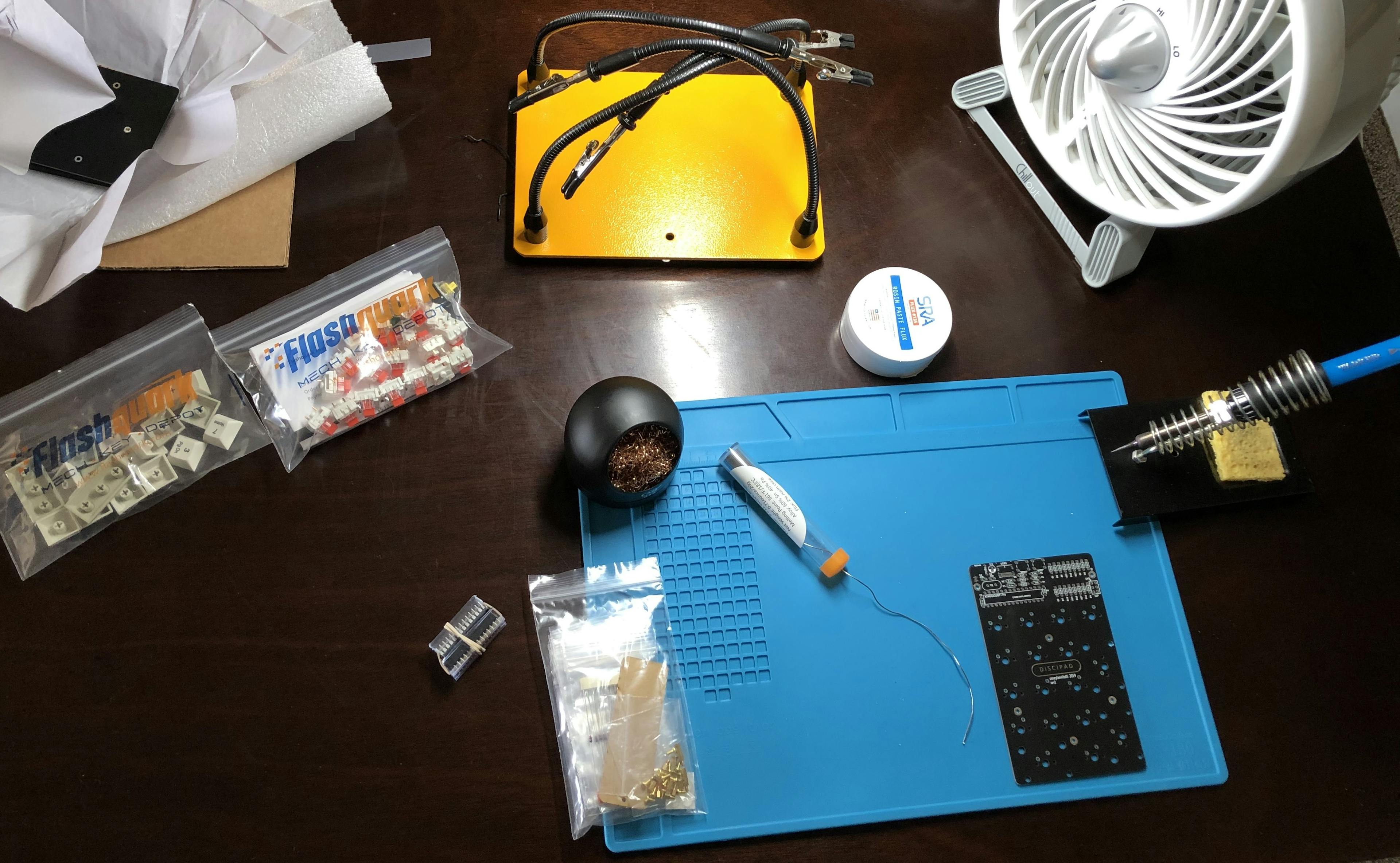 Soldering equipment, circuit boards, and keyboard parts